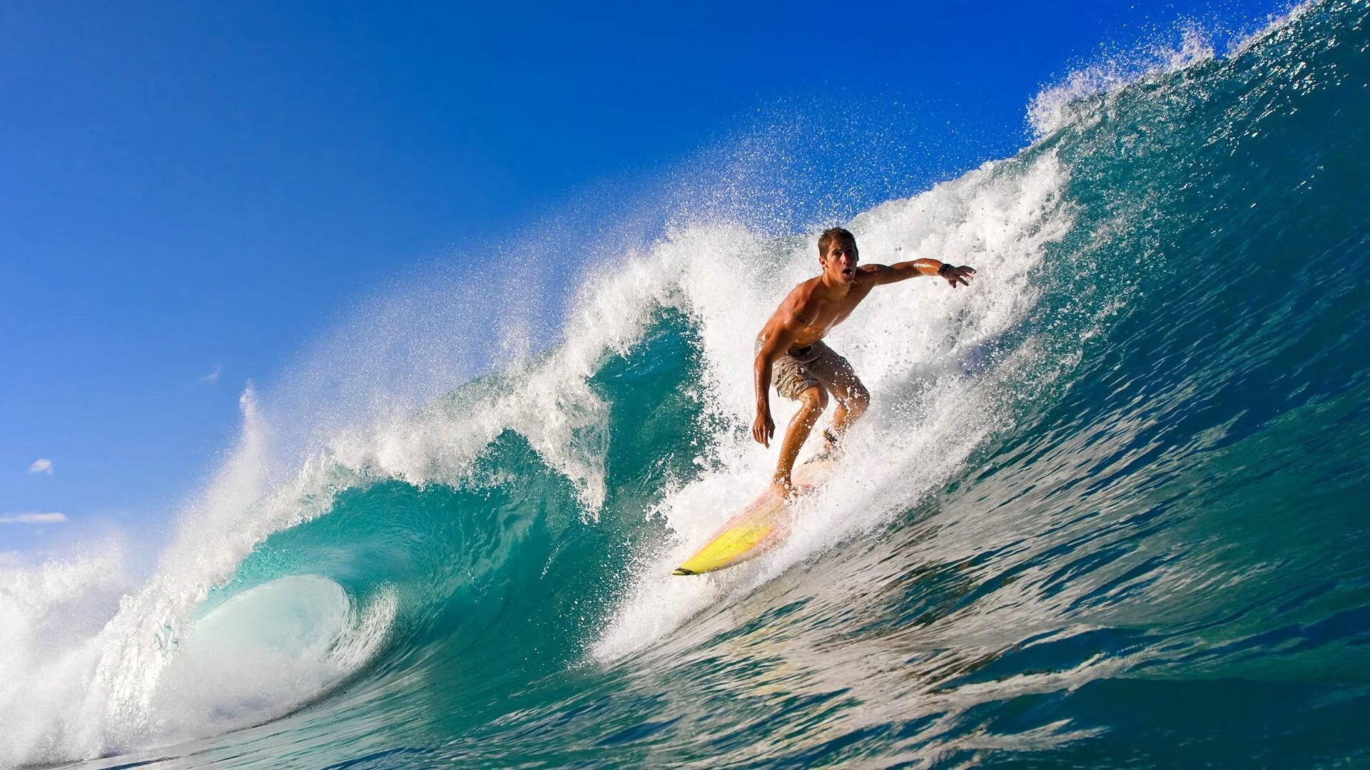 比尔外接手再度爆发，传球组合默契提升，比尔和cj