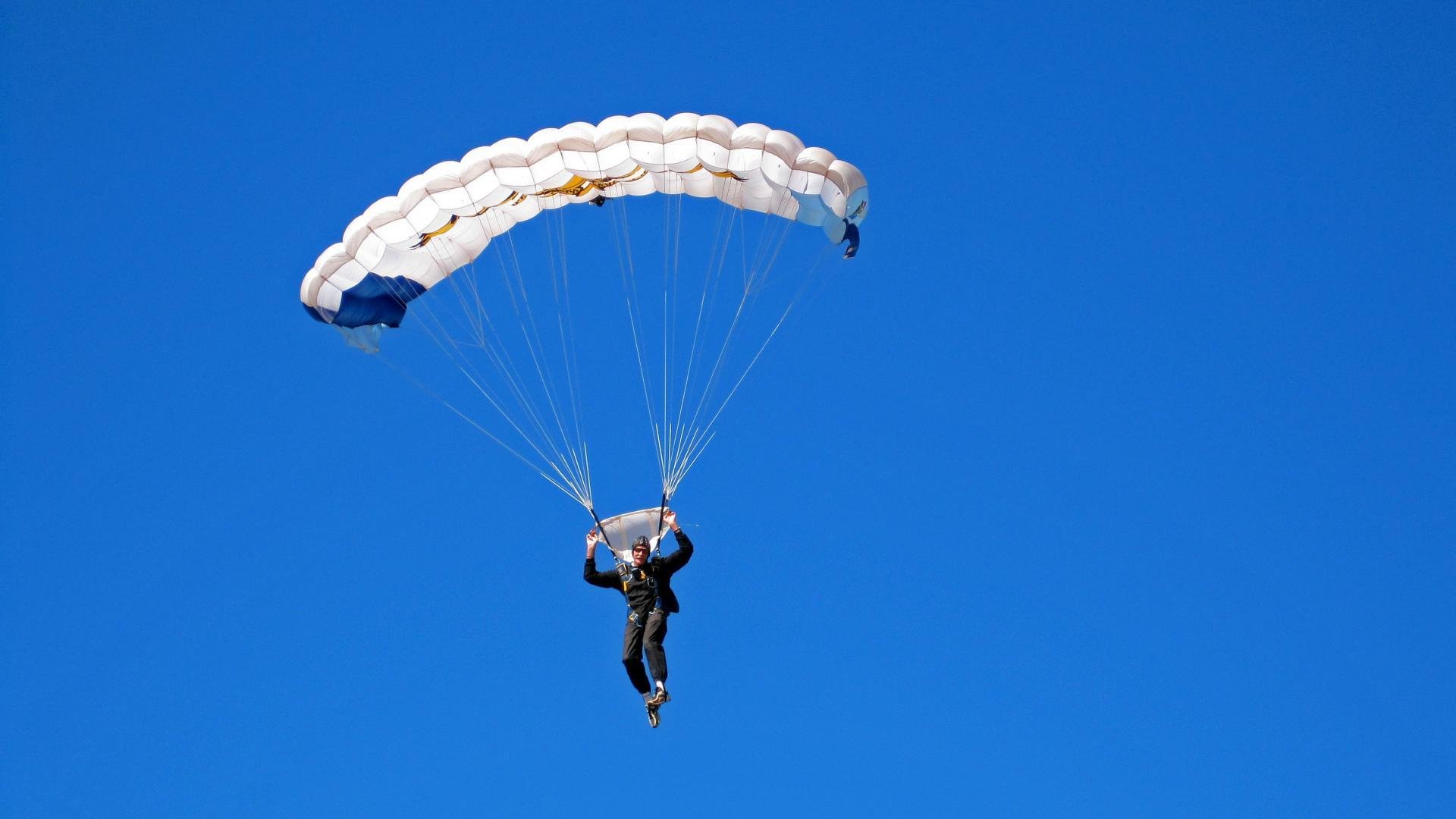 星空综合体育-勇士队核心库里状态火热，勇士是库里的球队